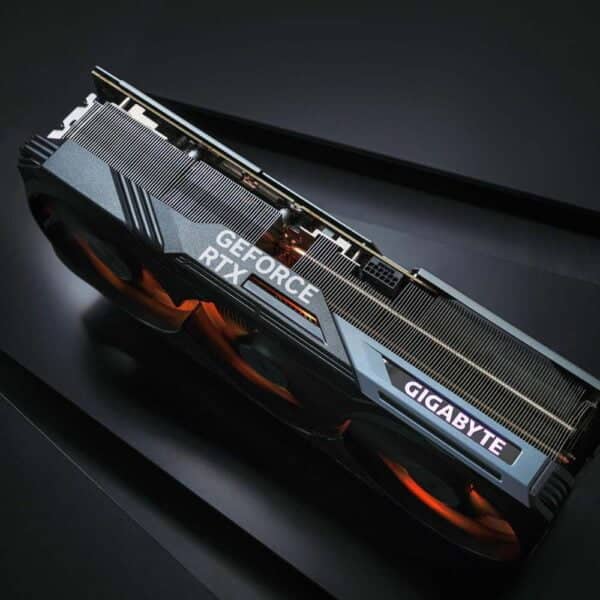 GIGABYTE GeForce RTX 4080 GAMING OC 16G Side 1